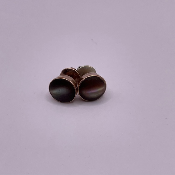 Antique Cat’s Eye Operculum 14k Screwback Earrings - Picture 4 of 6